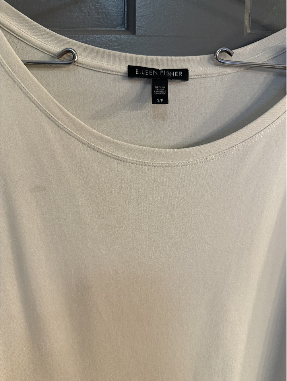 Eileen Fisher 100% Silk Cream Scoop Neck Short Sleeve Top Size SP - Picture 3 of 5